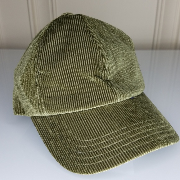 GAP Accessories - NWOT Gap Corduroy Adjustable Baseball Hat - green GAP Accessories - NWOT Gap Corduroy Adjustable Baseball Hat - green